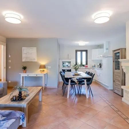 Maison Liz Tatil Evi *