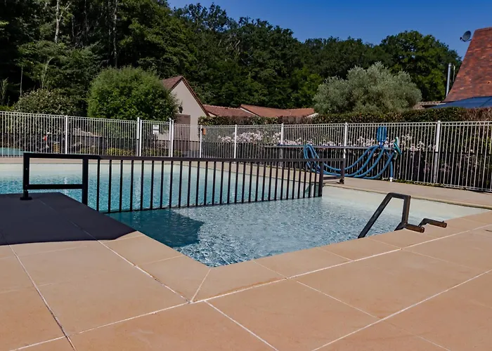 Maison Liz 펜션 캬스텔노라샤펠